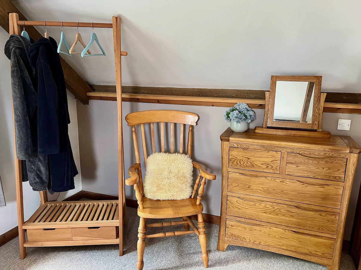 bedroom2