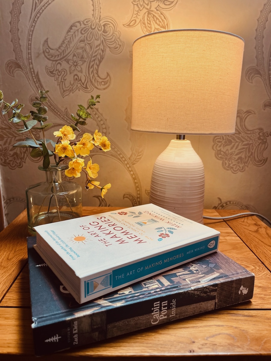 books_lamp