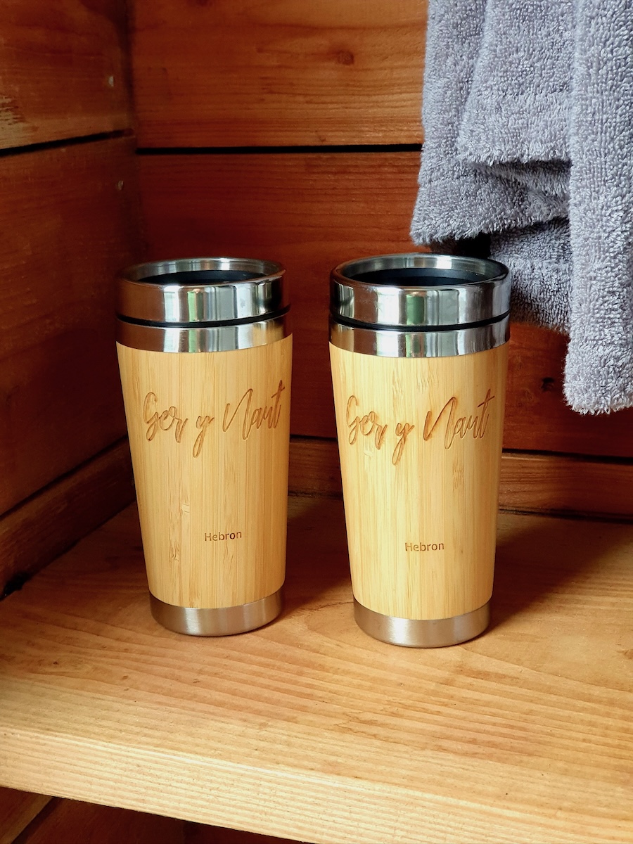 mugs